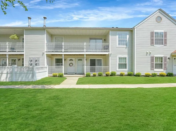72 Fairview Circle #72, Middle Island, NY 11953