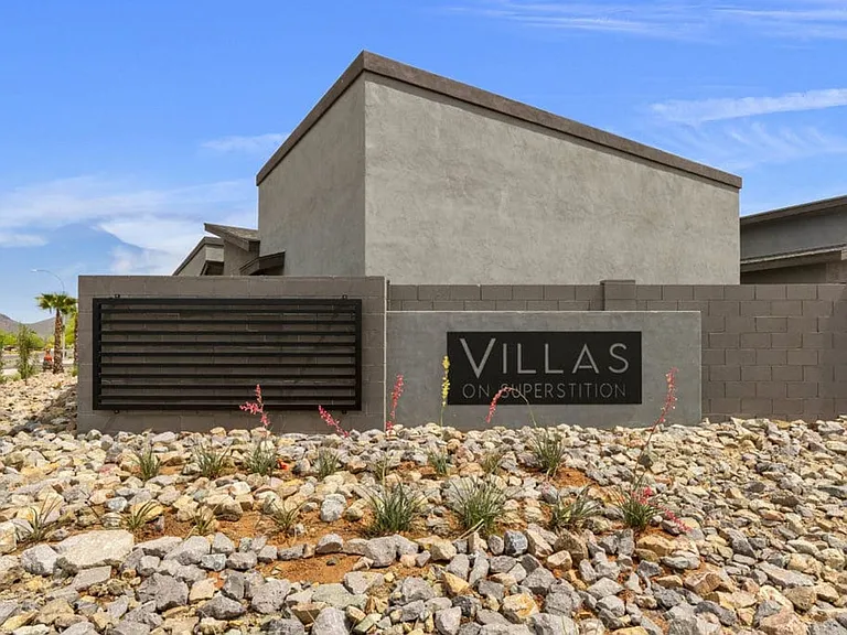 Villas on Superstition — Photo 11