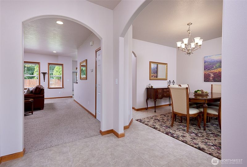 4th image of 40 Costello Place