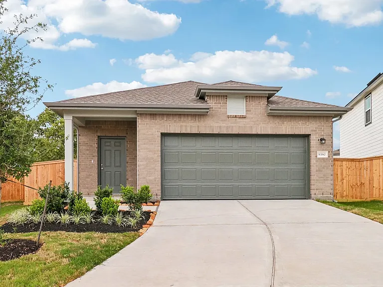 2117 Prairie Ln — Photo 1