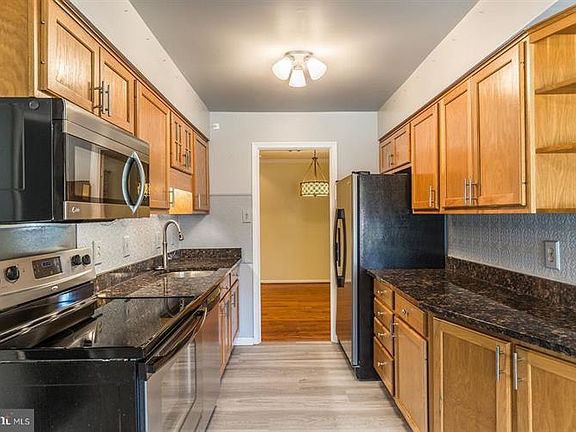 5th image of 3012 Longbranch Ln