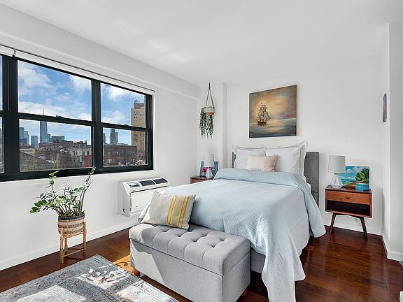 3rd image of 31 Jane St #7D