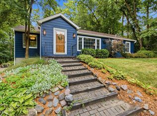 975 Apple Tree LANE, Brookfield, WI 53005