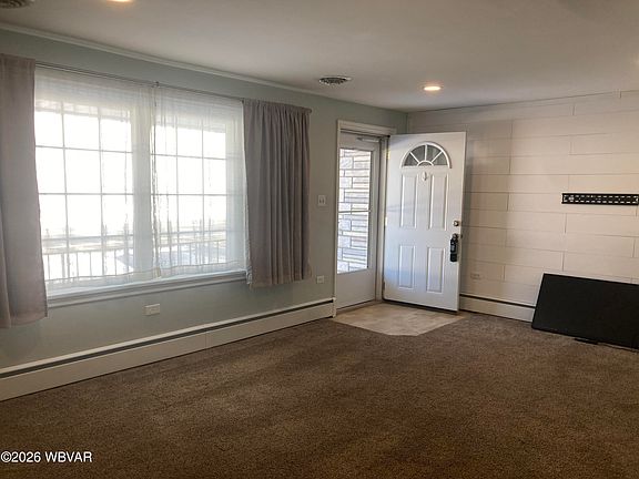 3rd image of 7744 Pleasant Valley Rd