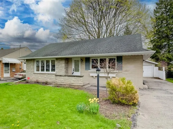 57 Jack Ave, Kitchener, ON N2M 1Z9