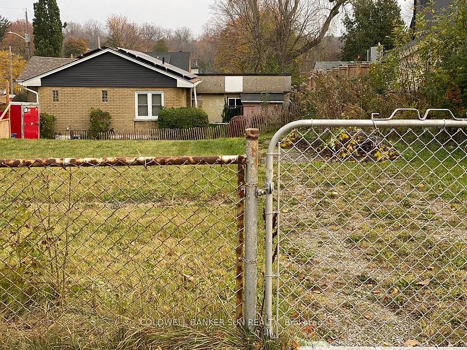 2nd image of 449 York Rd