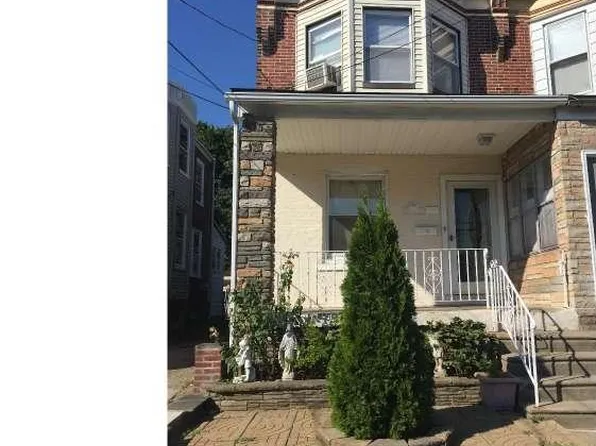 34 Cherry St, Collingdale, PA 19023