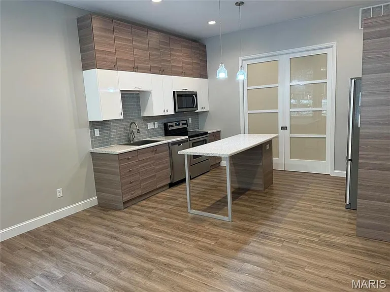 3327 Domain St #1 — Photo 1