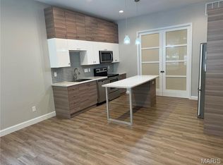 3327 Domain St APT 1, Saint Charles, MO 63301
