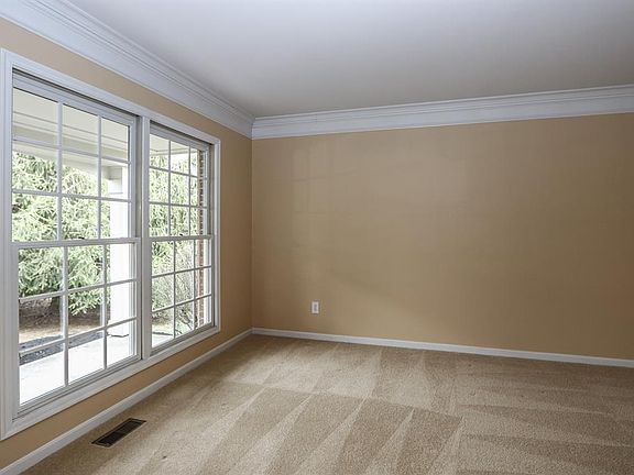 5th image of 3484 Wrenwood Dr