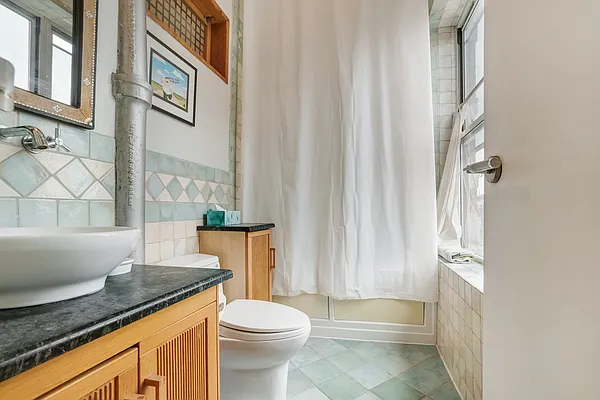 Rented by Bond New York | media 7