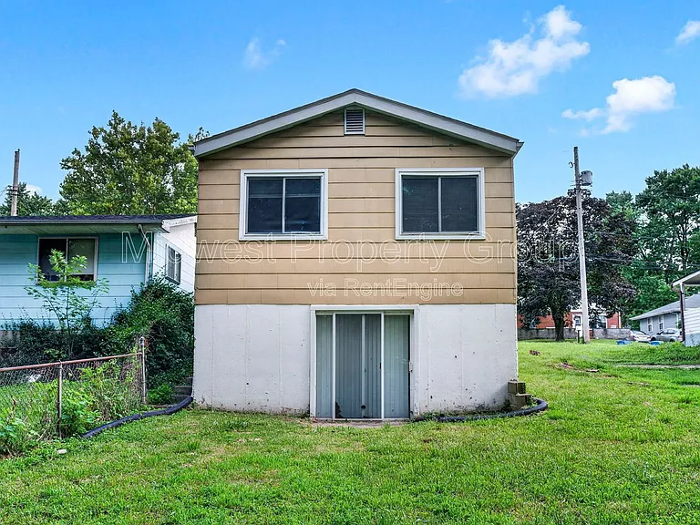 235 Flora Dr — Photo 17