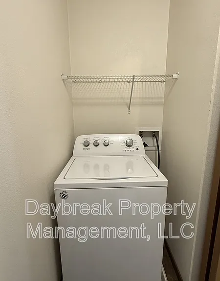 317 16th St S #4 — Photo 19