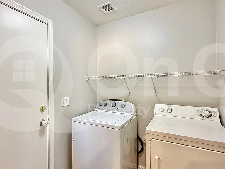 10464 N 116th Ln — Photo 24