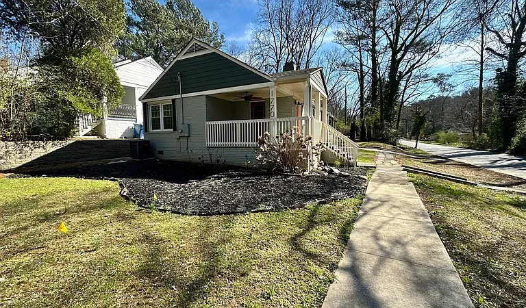 1770 Springview Rd NW — Photo 3