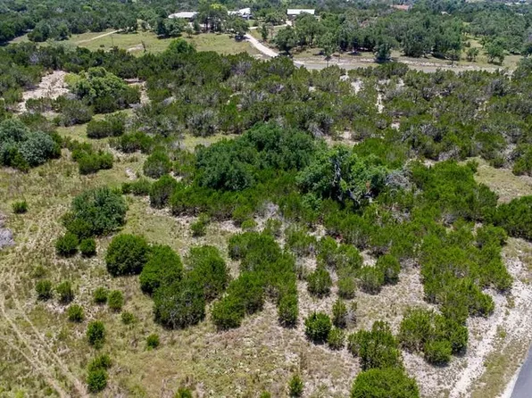 250 Deer Run Dr, Mountain Home, TX 78058