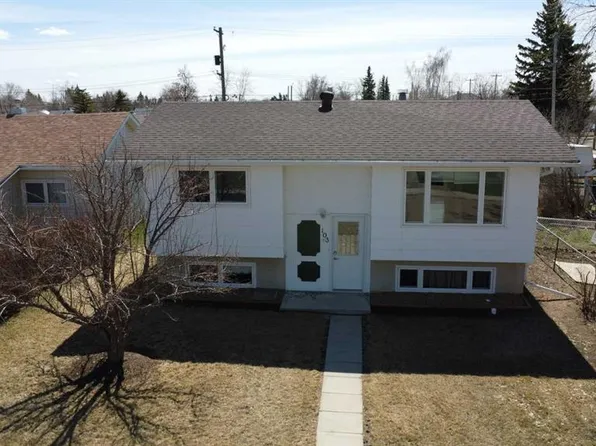 103 N 7th Ave E, Hanna, AB T0J 1P0