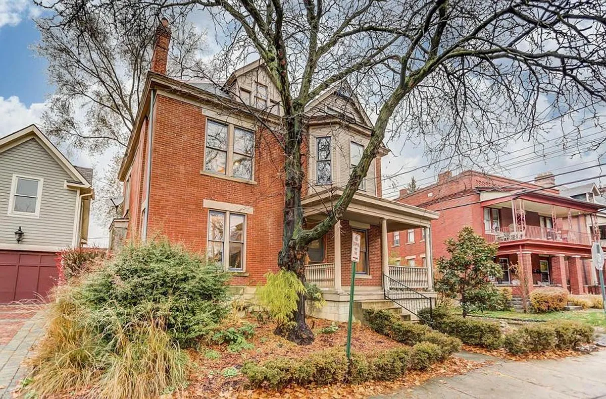 Building Photo - 250 Wilber Ave