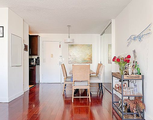 3rd image of 347 W 57th St APT 24B
