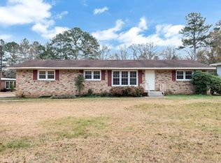 105 Rivermont Dr, Sheffield, AL 35660