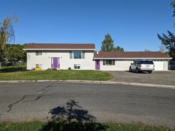 5546 Canyon Ct, Helena, MT 59602