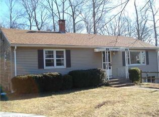 10 Candlewood Dr, East Hampton, CT 06424