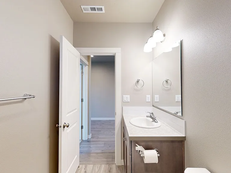 1189 Ava St — Photo 24