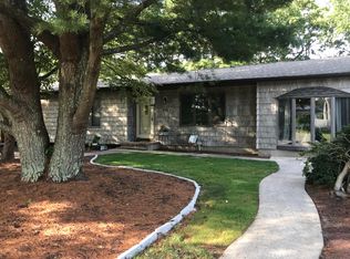 301 Mermaid Dr, Manahawkin, NJ 08050