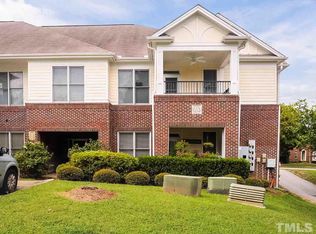 800 Savannah Ridge Rd, Holly Springs, NC 27540