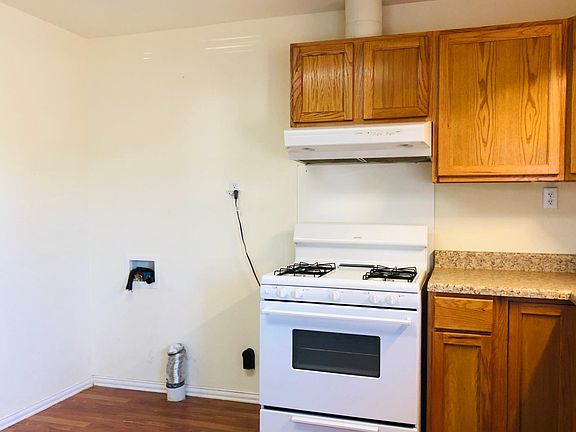 4th image of 1001 Tarver St