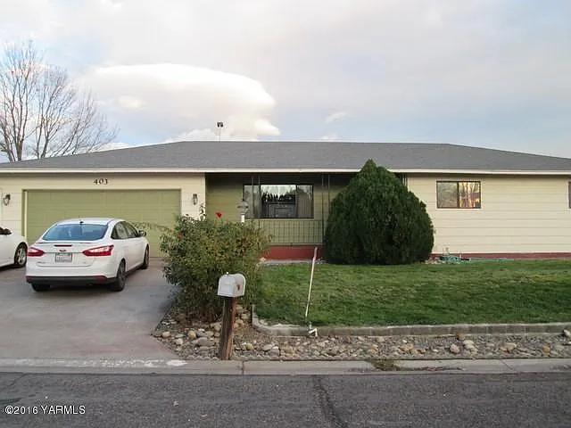 403 Westridge Dr photo 1