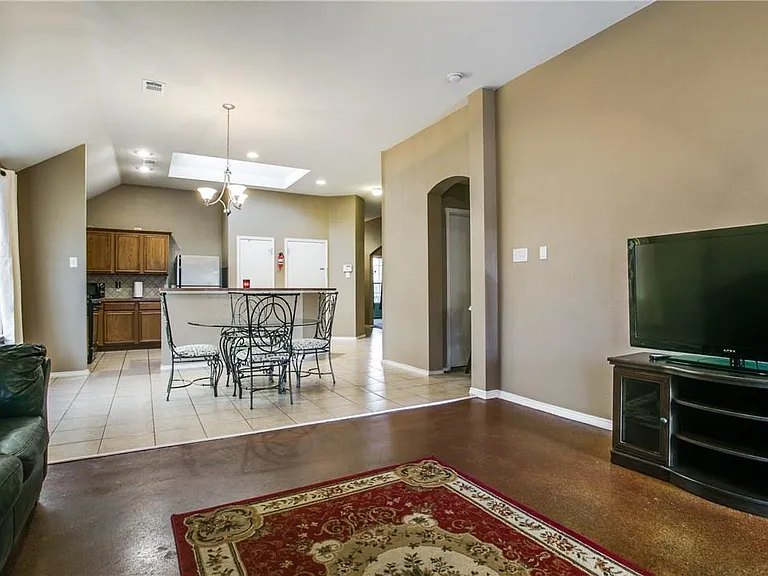 2867 Park Place Dr — Photo 8