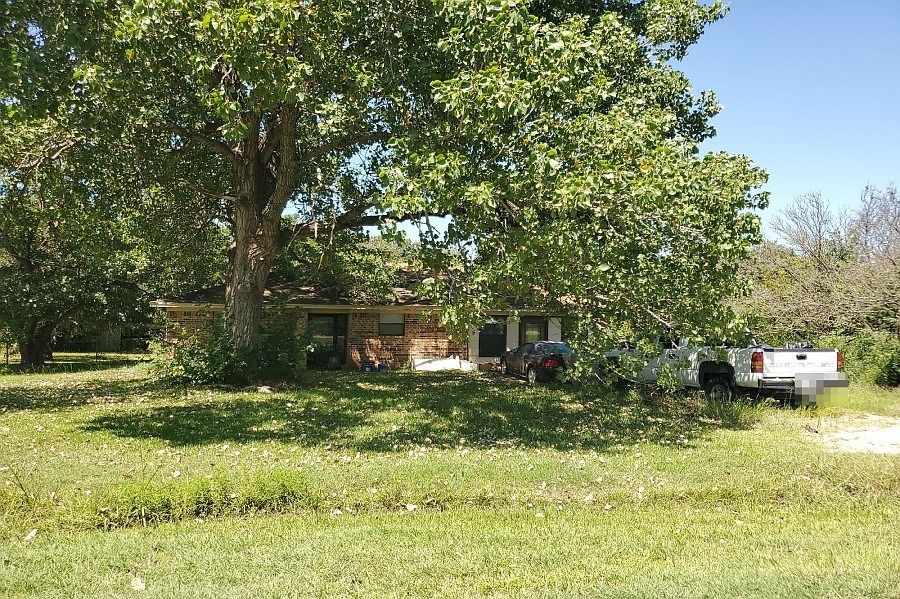 1st image of 108 Willow Ln