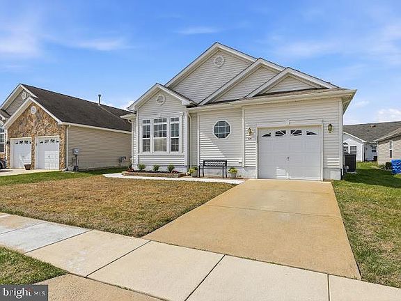 2nd image of 539 Riviera Dr