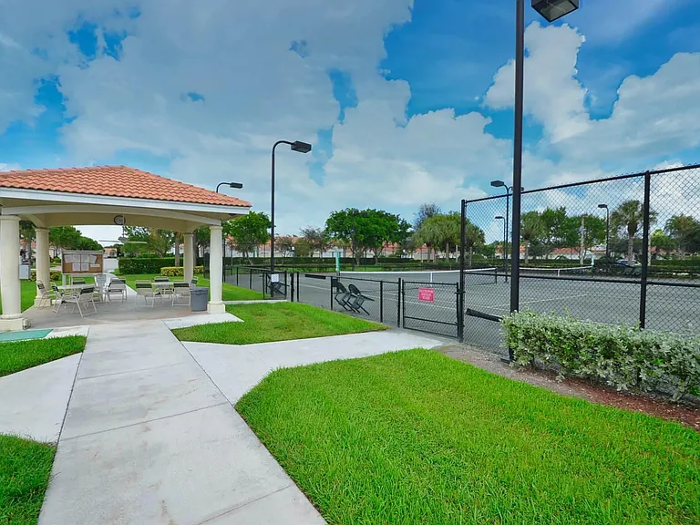 6077 Lake Hibiscus Dr — Photo 41