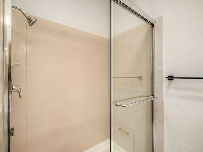 8328 Regents Rd #3E — Photo 28