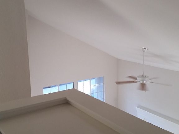 2nd floor vaulted ceiling