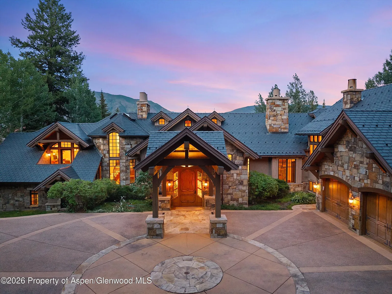 8 bed, 10.0 bath, 11085 sqft, $175,000 — Photo 4