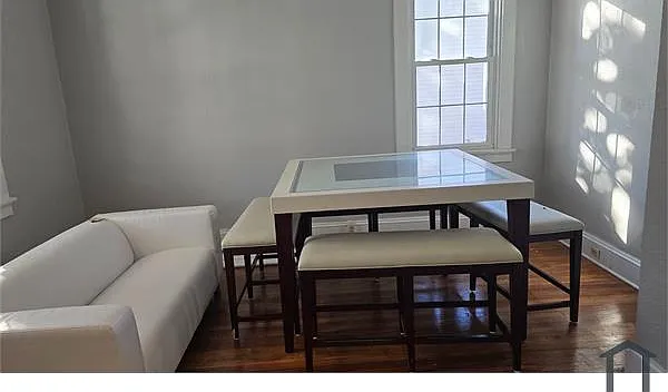5 bed, 1976 sqft, $1,800 — Photo 3