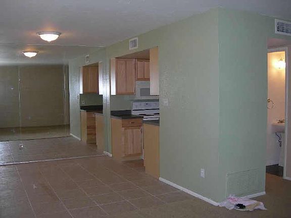 2nd image of 1124 N 84th Street
