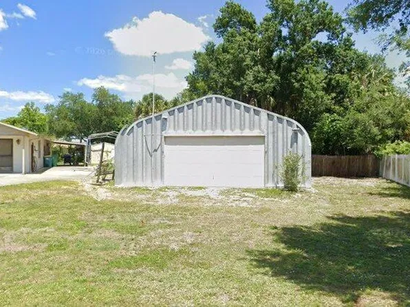 1228 FLEETWOOD DRIVE, PORT CHARLOTTE, FL 33948