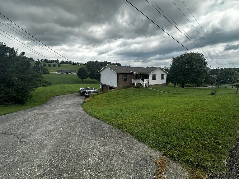 5297 Stuffel Rd — Photo 27