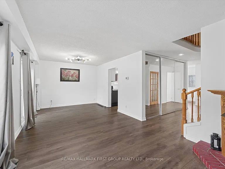 747 Stonepath Cir — Photo 16