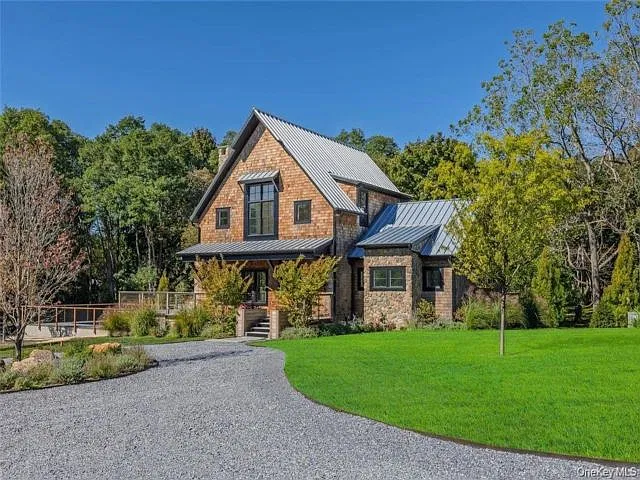 3 bed, 4.0 bath, 2230 sqft, $12,000 — Photo 2