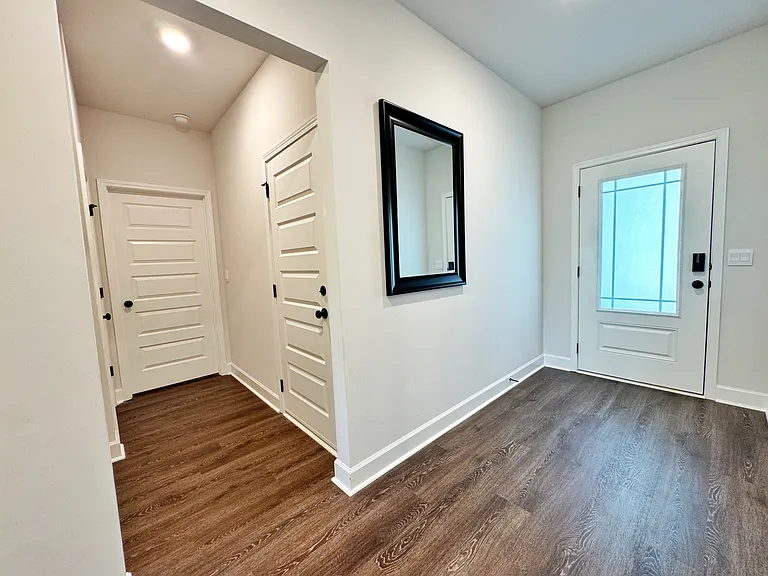 3017 Dowington Dr — Photo 10