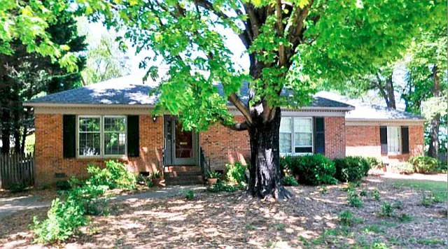 3030 Crosby Rd — Photo 1