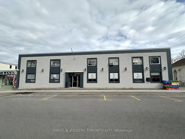 10 Mosley St #2B — Photo 1