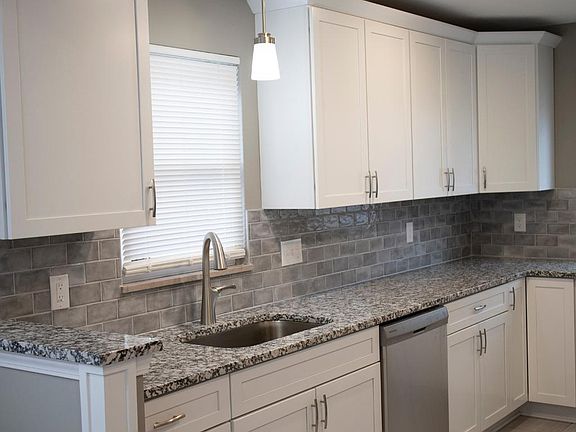 2nd image of 4112 Custer Ave