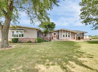 46W232 Lasher Rd, Sugar Grove, IL 60554