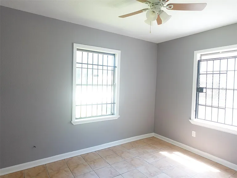 7226 Miley St — Photo 5